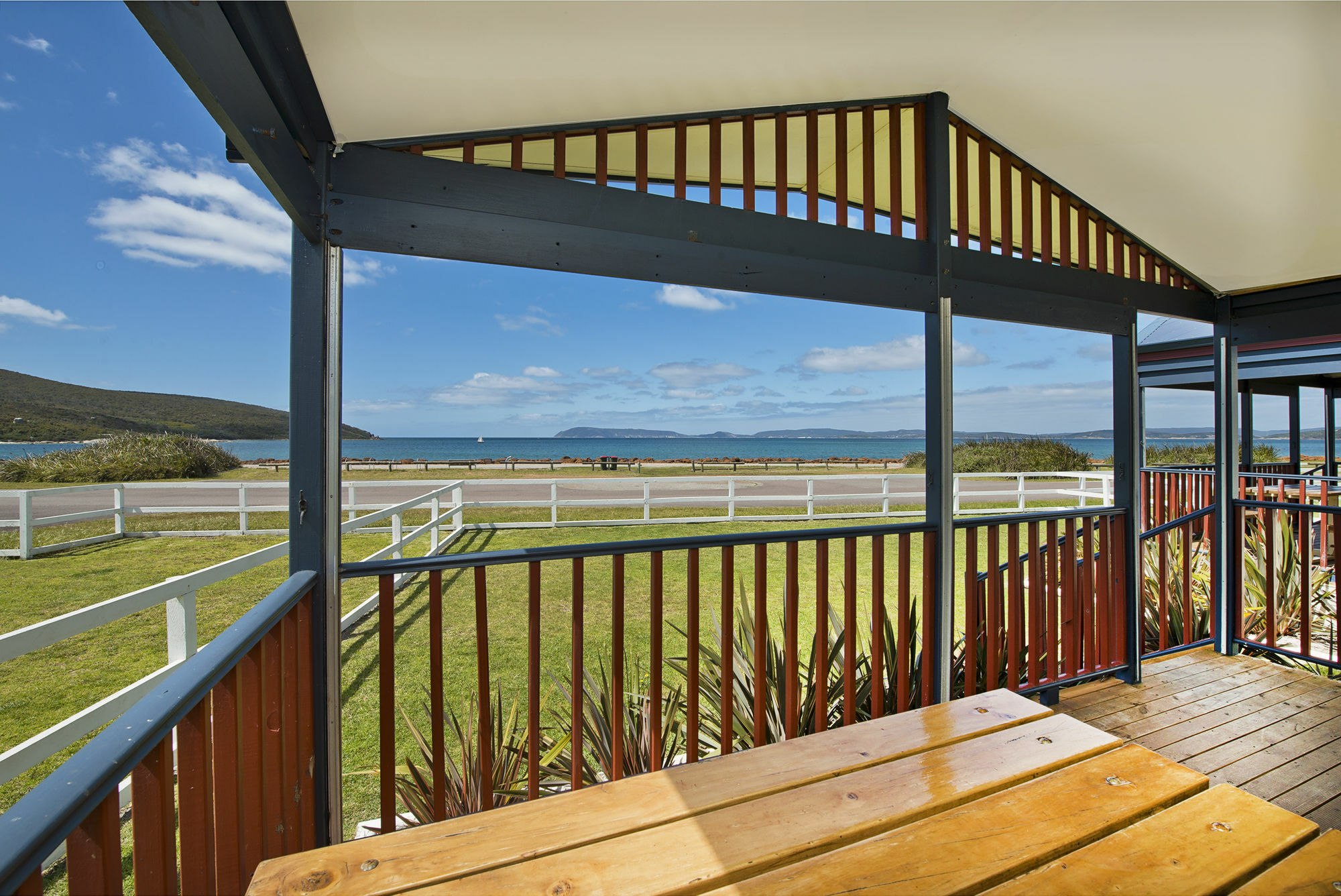 Acclaim Rose Gardens Beachside Holiday Park 올버니 외부 사진